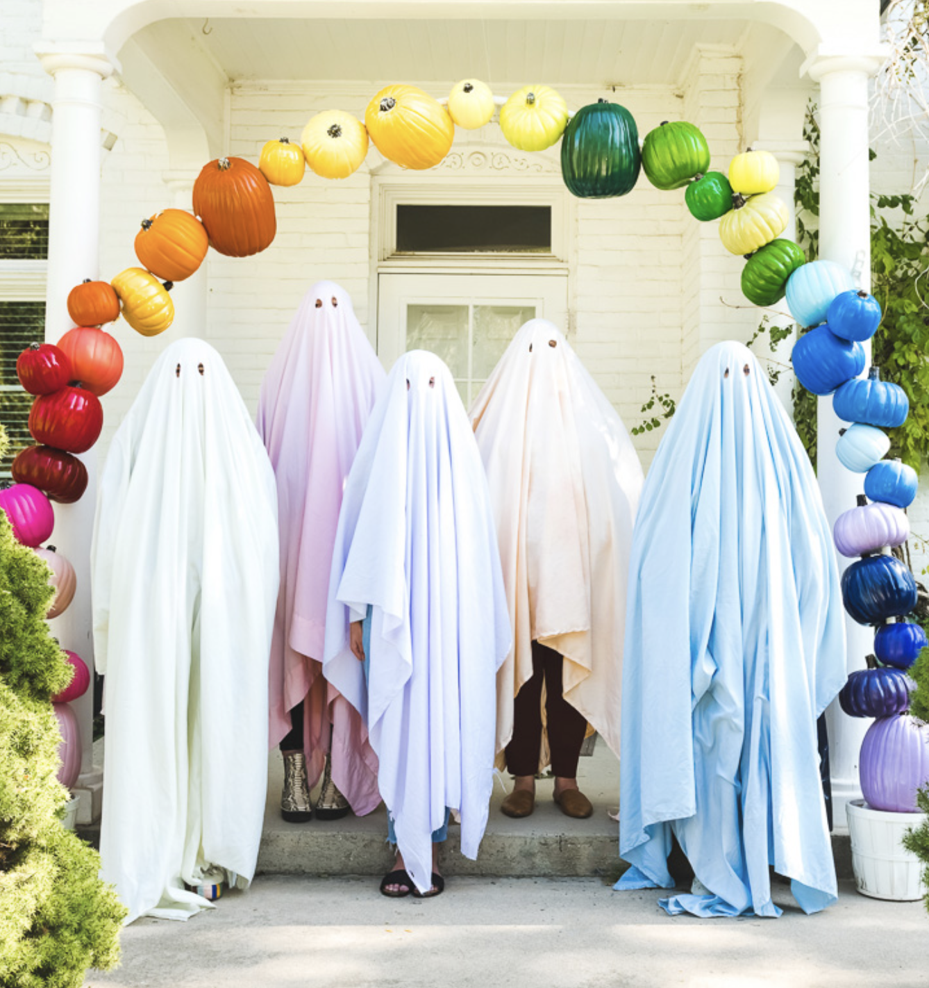 30 Best DIY Group Halloween Costumes 2023 - Matching Halloween Costume Ideas